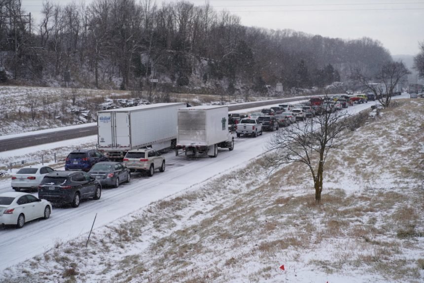 Traffic flowing again on Interstate 70 west after crash - ABC17NEWS