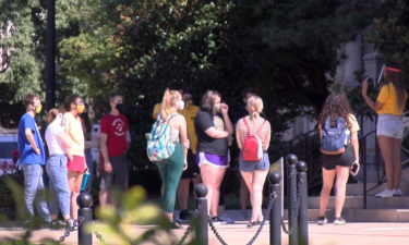 Students on MU campus