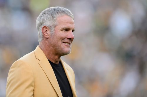 NFL legend Brett Favre endorses Trump for president - ABC17NEWS