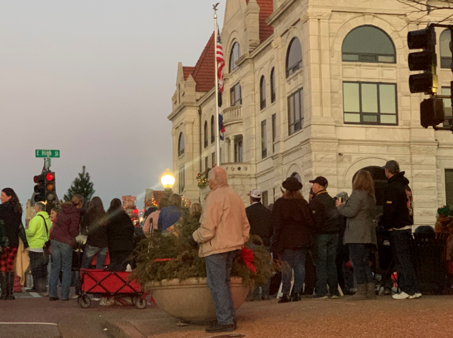The 81st annual Jefferson City Jaycees Christmas Parade goes on despite