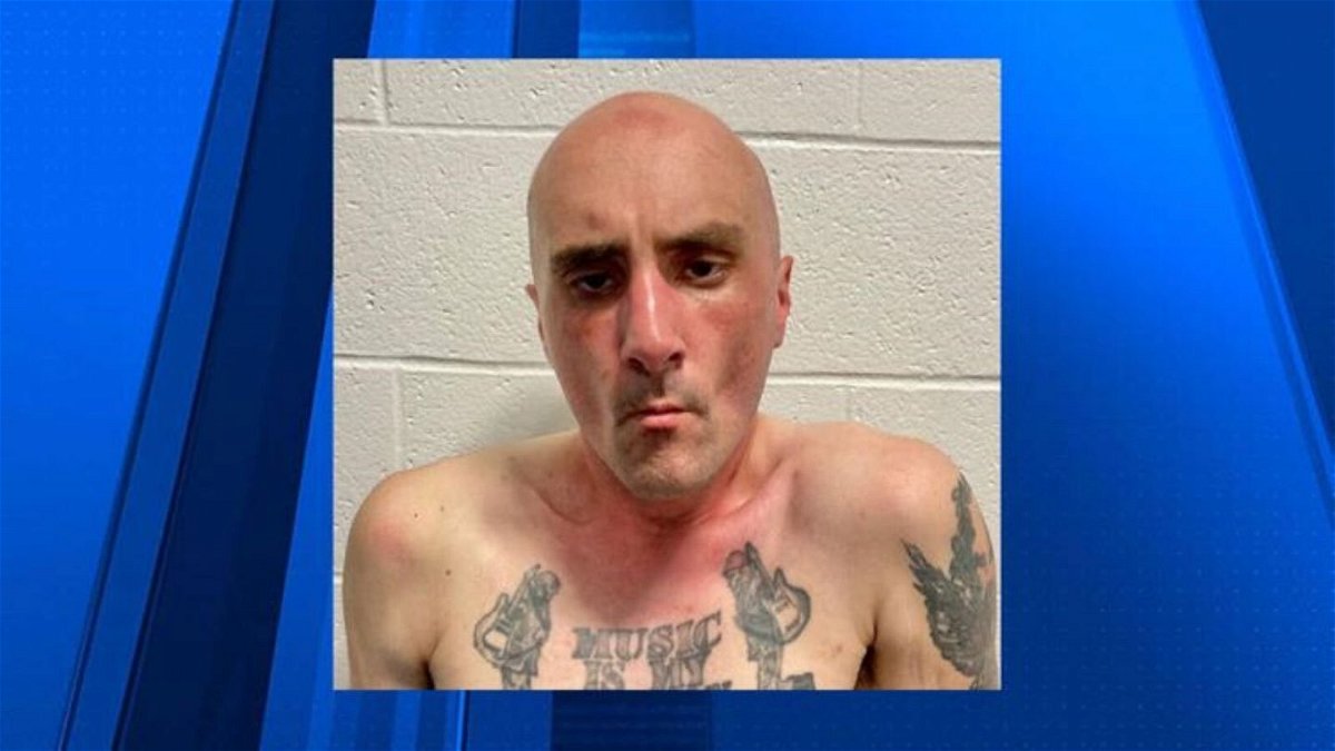 <i>Lincoln City PD</i><br/>Joshua Paul Hawkins is facing multiple charges including attempted kidnapping after he broke in a vacation rental and attempted to kidnap a child in Lincoln City on Wednesday.