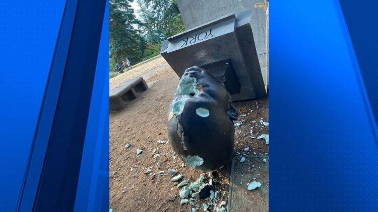 <i>Portland Parks & Recreation</i><br/>Portland Parks & Recreation say the York bust located at the top of Mt. Tabor Park was toppled overnight.