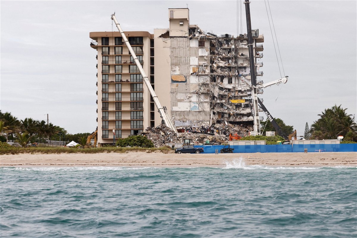 <i>Michael Reaves/Getty Images</i><br/>The building department in Surfside