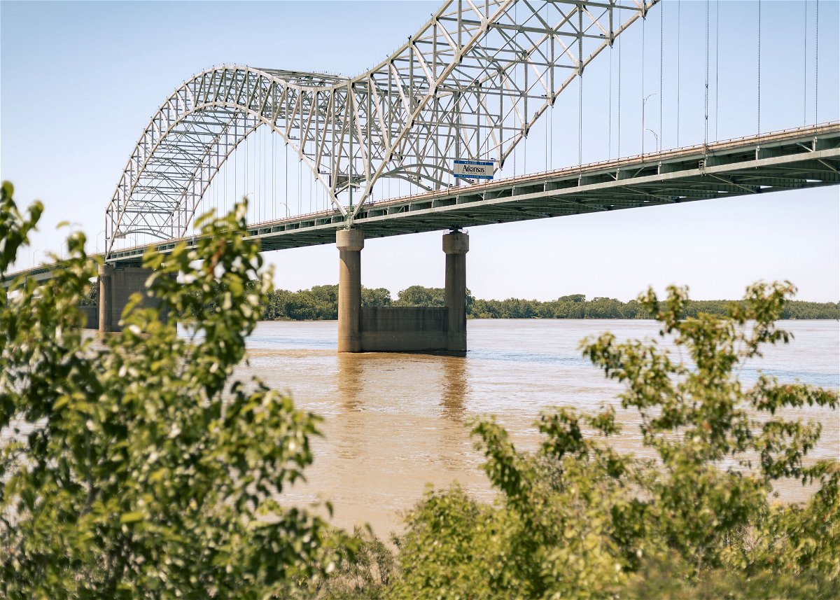 <i>Houston Cofield/Bloomberg/Getty Images</i><br/>The Hernando DeSoto Bridge over the Mississippi River on the Tennessee-Arkansas line is seen May 14