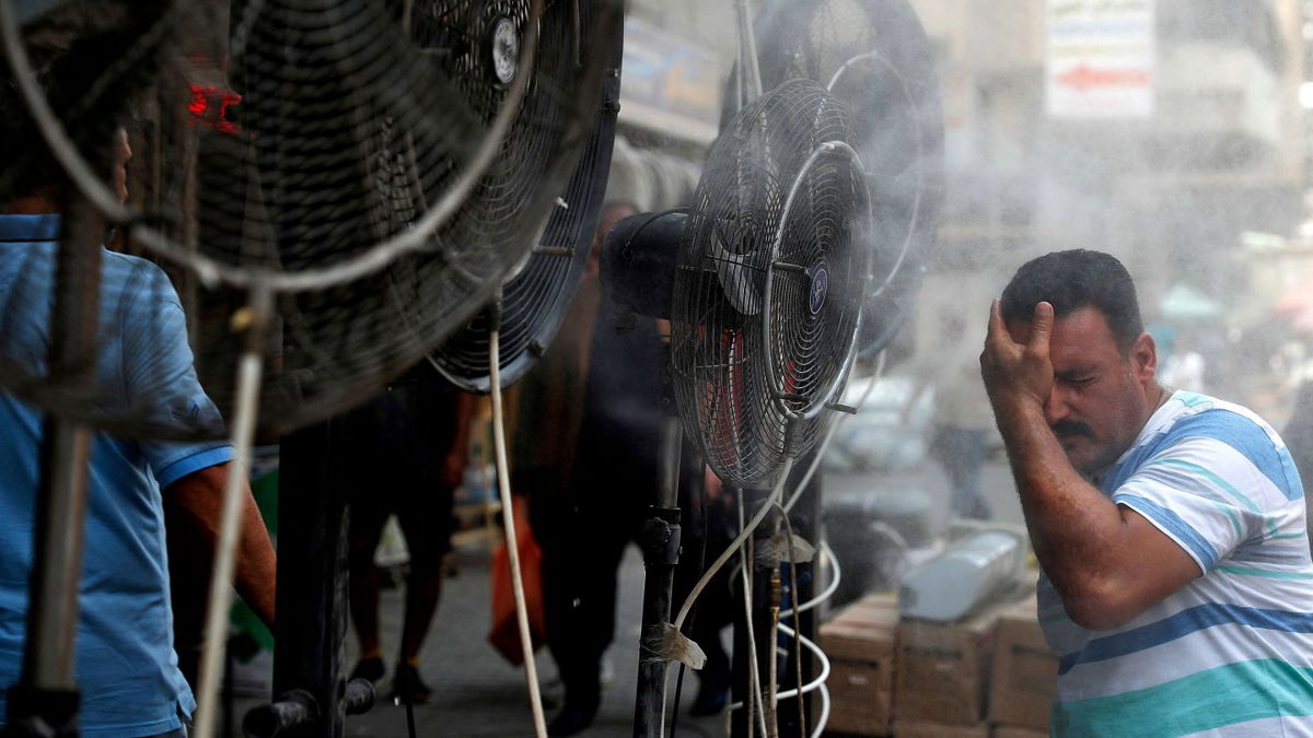 <i>AHMAD AL-RUBAYE/AFP via Getty Images</i><br/>