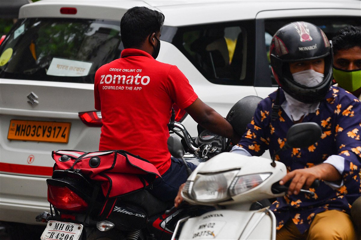 <i>Indranil Mukherjee/AFP/Getty Images</i><br/>Food delivery startup Zomato is looking to raise almost $1.3 billion this week in an initial public offering in Mumbai
