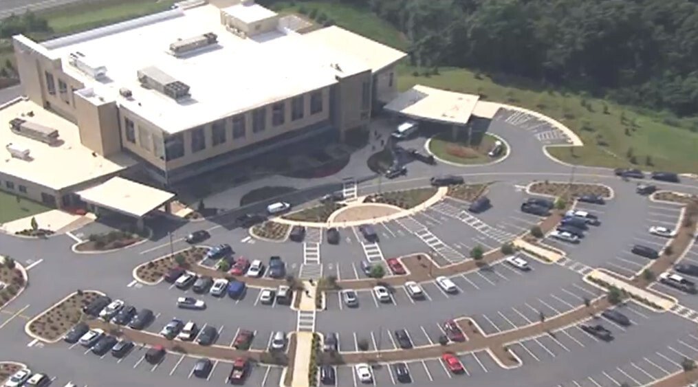 <i>WGCL</i><br/>A Brinks security guard was shot during a robbery at the Wellstar Health Park in Holly Springs Monday morning.