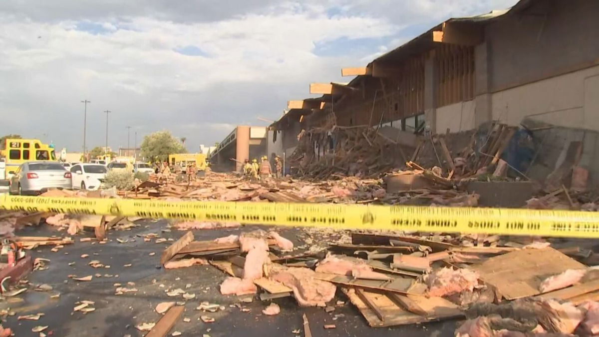 <i>Kyle Oster/KVVU</i><br/>Four people were injured following a partial building collapse at La Bonita Supermarkets near Eastern Avenue and Desert Inn Road on Aug. 13.