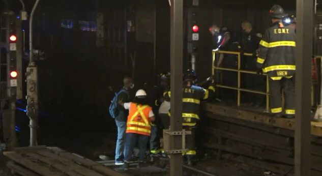 <i>WABC</i><br/>Stranded subway riders in New York had to walk on tracks in order to exit the station following a power outage on August 29.