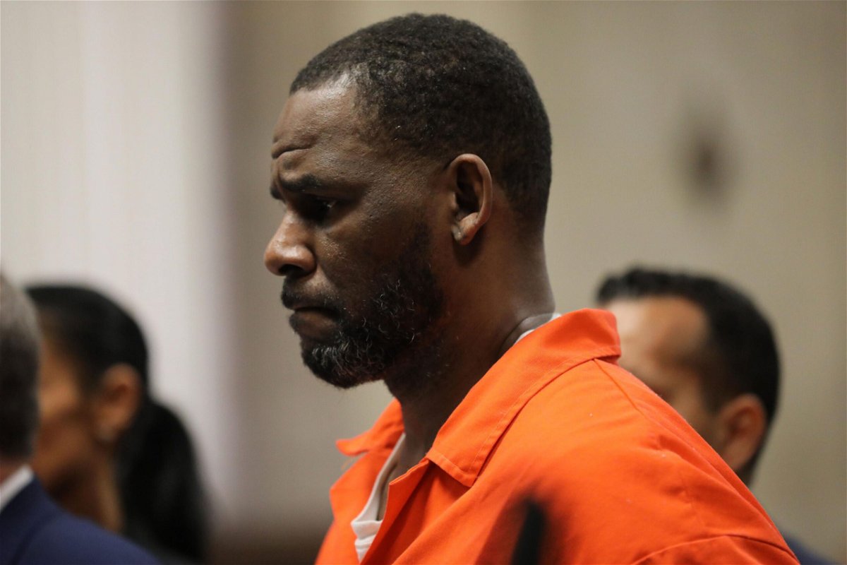 <i>Antonio Perez/Pool/Getty Images</i><br/>R. Kelly's federal trial begins Wednesday in New York. Kelly here appears at a 2019 court hearing in Illinois.