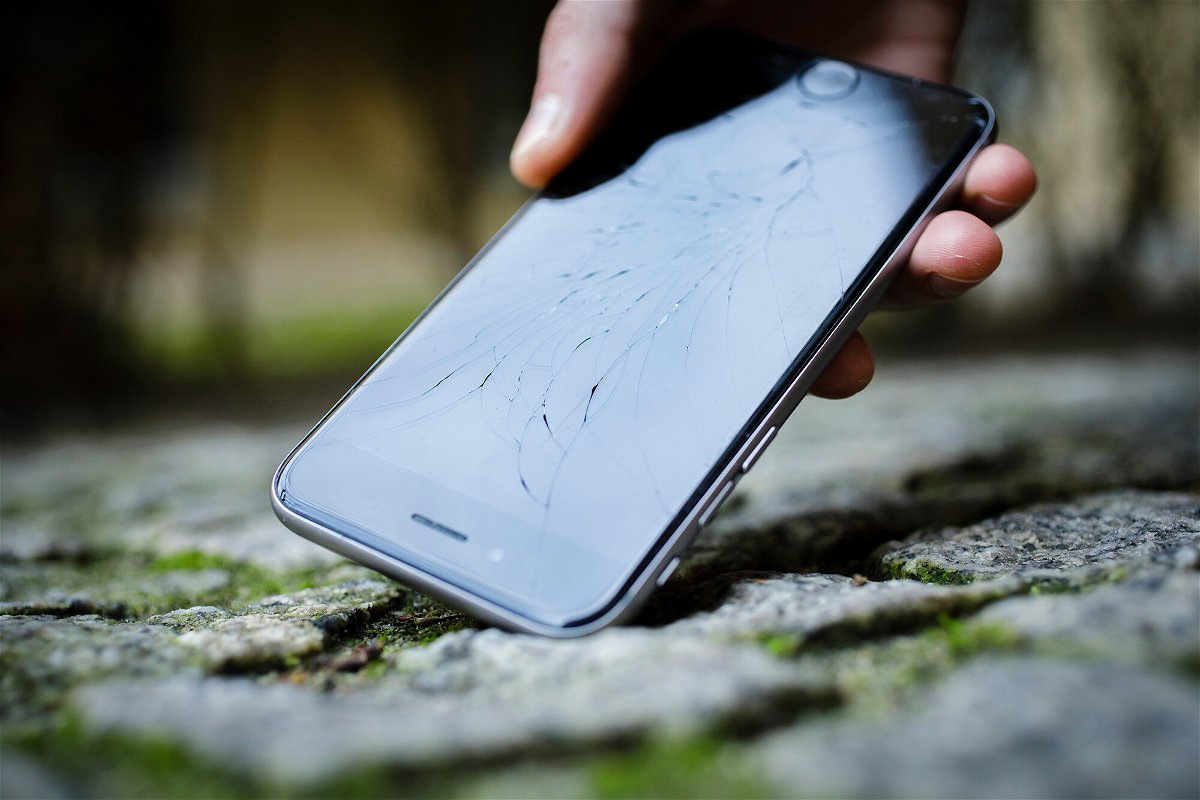 <i>Thomas Trutschel/Photothek/Getty Images</i><br/>Future smartphones may be designed with he ability to be repaired