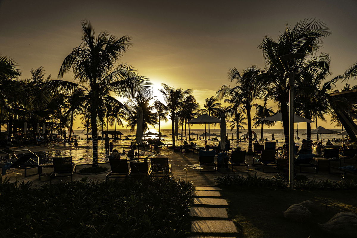 <i>Adobe</i><br/>This image shows a sunset at Phu Quoc beach in Vietnam.