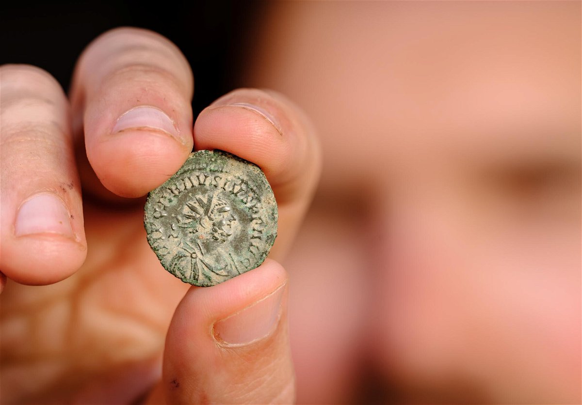 <i>Jim Holden/English Heritage</i><br/>A major insight into how Romans residing on the southeastern English coast would have lived has been revealed by the excavation of a historic amphitheater. Archaeologists discovered coins