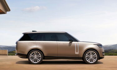 The new Land Rover Range Rover maintains the big SUV's classic proportions.