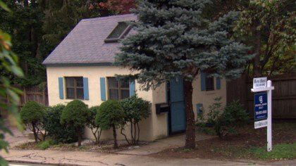 <i>WBZ</i><br/>A tiny home in Newton went for a bit smaller price tag than anticipated. The 251-square foot home was initially listed for $450