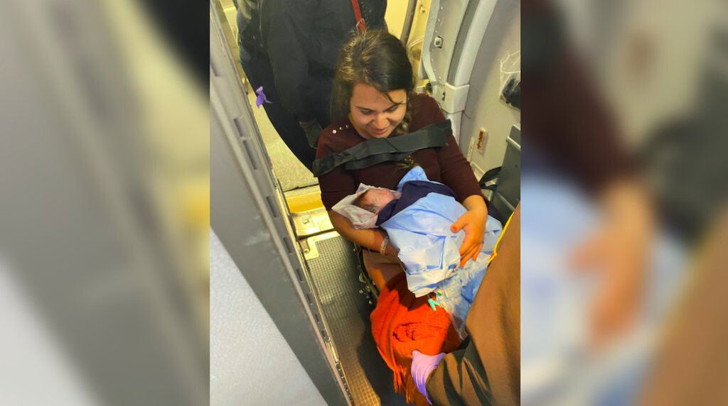 <i>@ATLFireRescue/WGCL</i><br/>Woman gives birth on Delta flight with the help of Atlanta firefighters.