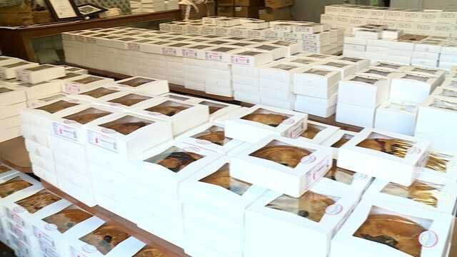 <i>KSBW</i><br/>The Gizdich Ranch in California pumped out thousands of pies amid the 2021 holiday rush. The Watsonville business has already sold out of pies for the upcoming Thanksgiving holiday.