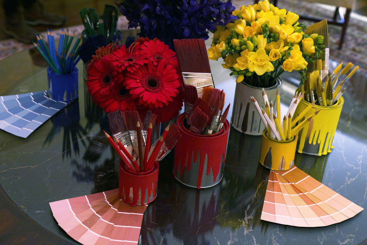 <i>Alex Wong/Getty Images</i><br/>Holiday decorations are displayed in the Vermeil Room in the White House.