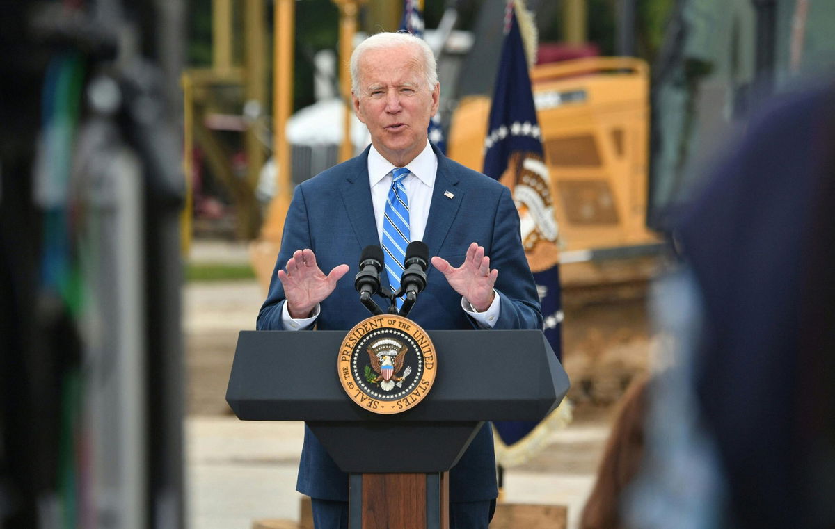 <i>NICHOLAS KAMM/AFP/Getty Images</i><br/>Canadian Prime Minister Justin Trudeau and Mexican President Andrés Manuel López Obrador will come to the White House on November 18 for a summit with President Joe Biden. Biden is seen here in Howell