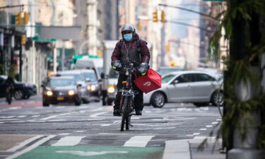 DoorDash is offering 10- to 15-minute delivery in New York City from a new Dashmart