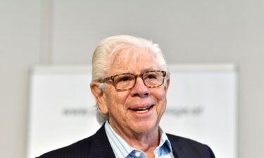 Legendary journalist Carl Bernstein