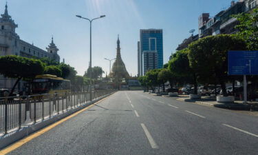 An empty street in near Sule Pagoda