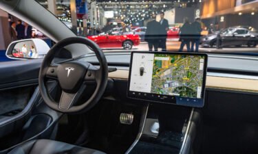 Two leaders in motor vehicle safety testing said that they will rate the driver monitoring systems that are supposed to help make technologies like Tesla's Autopilot safe.