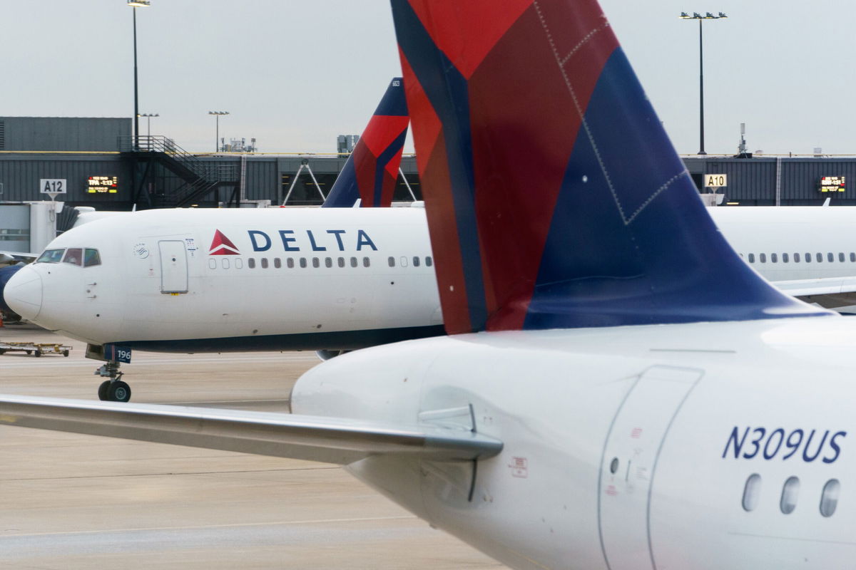 <i>Elijah Nouvelage/Bloomberg/Getty Images</i><br/>A strong holiday travel season helped Delta Air Lines