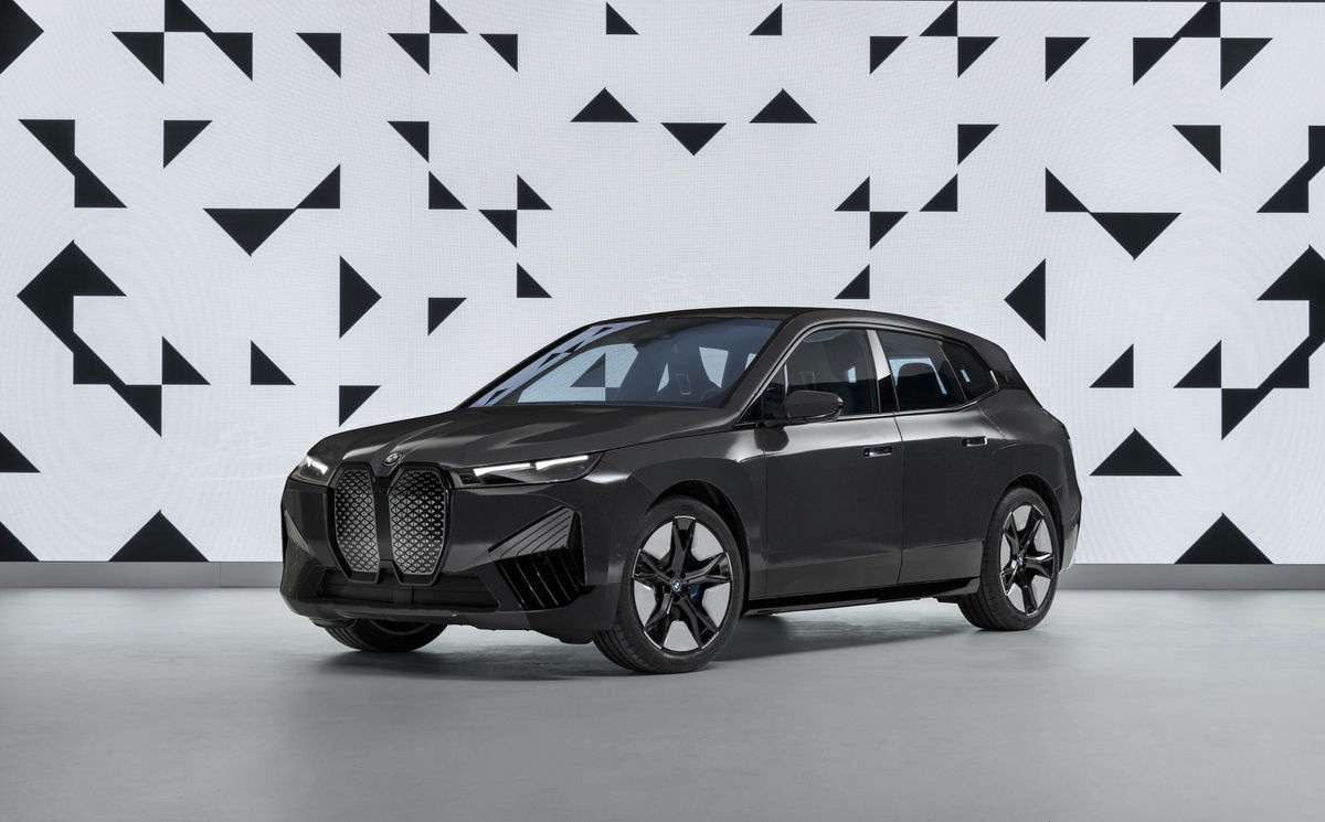 <i>BMW</i><br/>The BMW Flow electric SUV concept can change hues at the press of a button