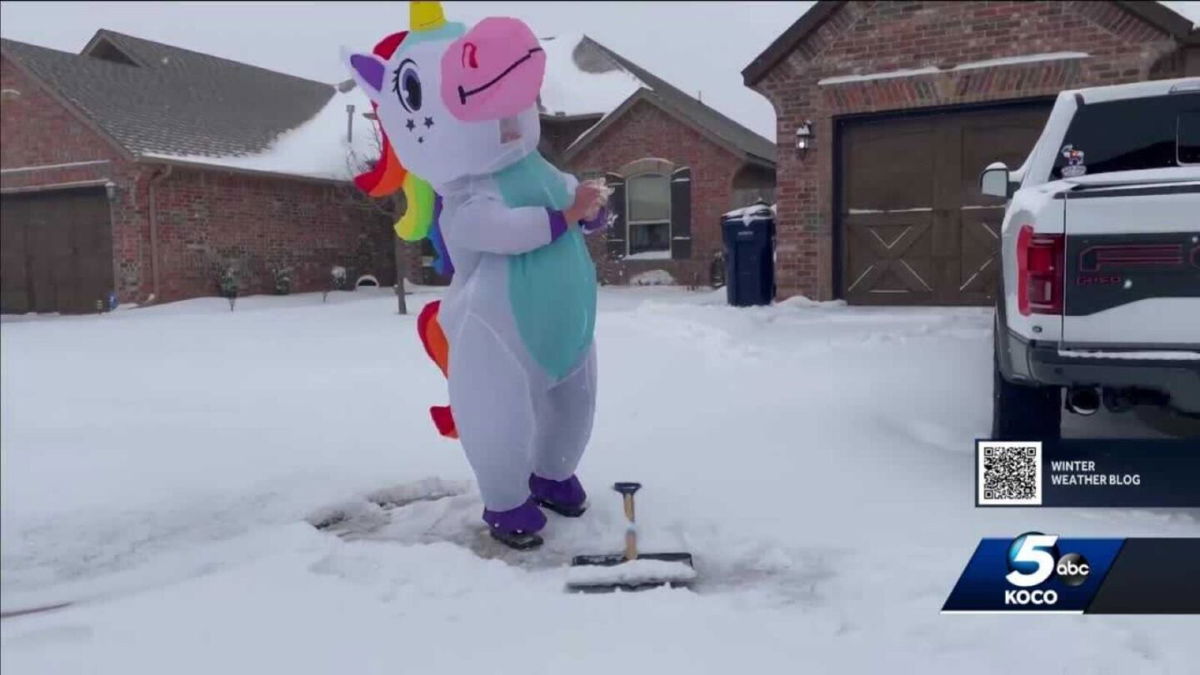 <i>KOCO</i><br/>An Oklahoma music teacher dressed up in a unicorn costume to shovel snow.