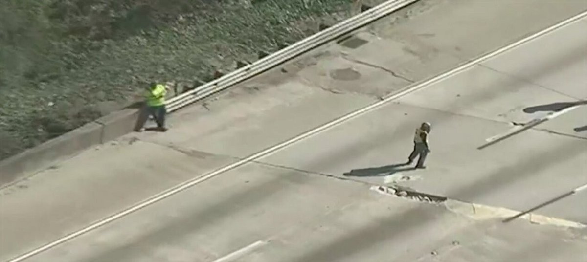 <i>WGCL</i><br/>A hole opened up on Interstate 285 in Atlanta