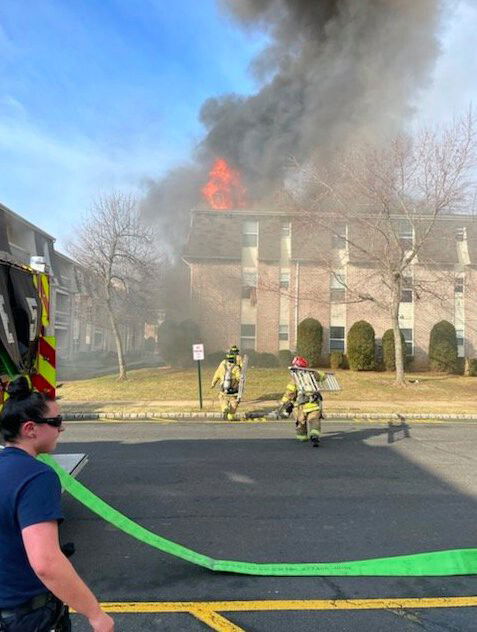 <i>@SoBrunswickPD/WABC</i><br/>1st responders catch baby tossed from burning apartment complex in New Jersey.