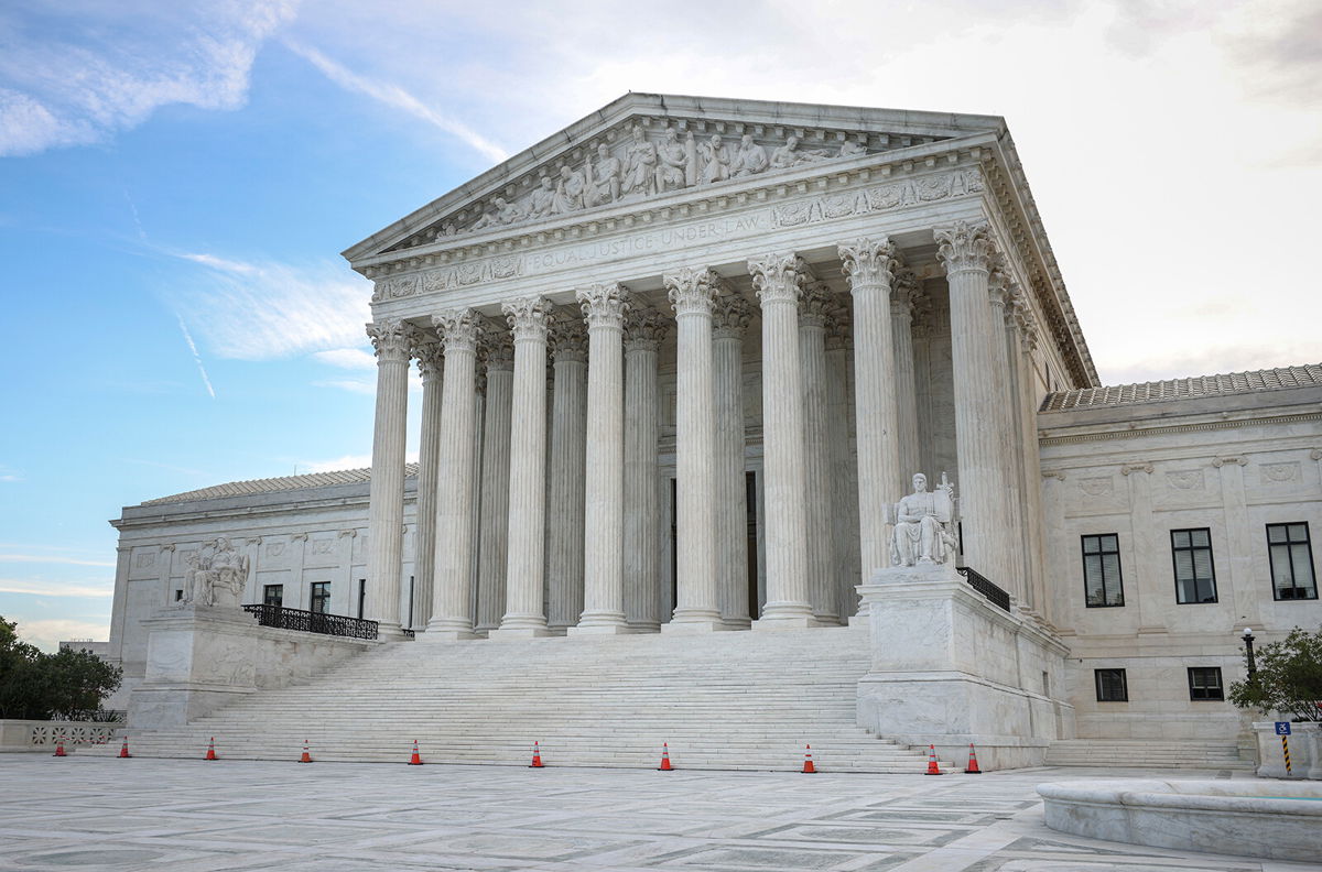 <i>Kevin Dietsch/Getty Images</i><br/>The US Supreme Court is considering a case that could change the broad immunity from prosecution federal officers have while performing their duties.