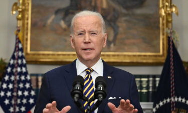 US President Joe Biden announces a ban on US imports of Russian oil and gas