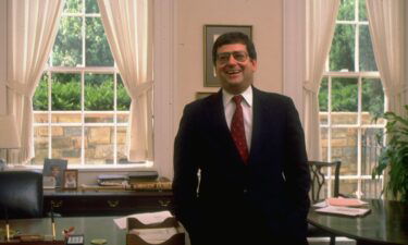 White House chief of staff Ken Duberstein