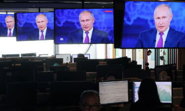 Journalists from Russia's last independent news network are fleeing the country. This image shows the newsroom of TASS news agency in Moscow