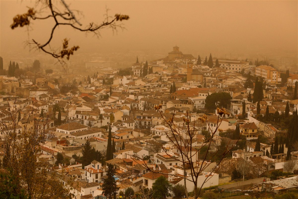 <i>Álex Cámara/Europa Press/Abaca/Sipa USA/AP</i><br/>Hazy skies from the Saharan dust plume in Granada
