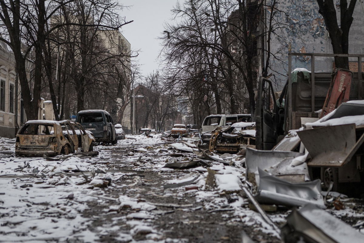 <i>Andrea Carrubba/Anadolu Agency/Getty Images</i><br/>Effects of the bombing in the center of Kharkiv