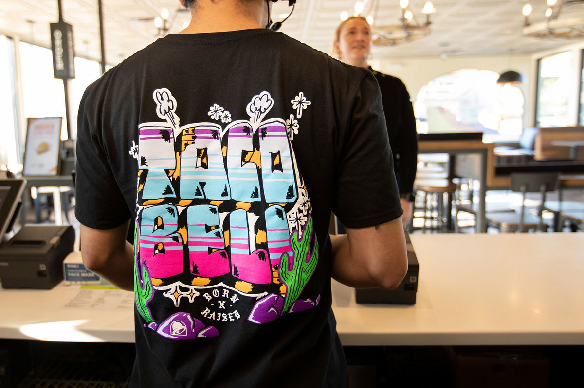 <i>Taco Bell Corp.</i><br/>Taco Bell employees will be given new T-shirts that celebrate the chain's Southern California heritage.