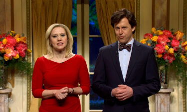 "SNL" opened with Kate McKinnon and Alex Moffat playing Fox News hosts Laura Ingraham and Tucker Carlson.