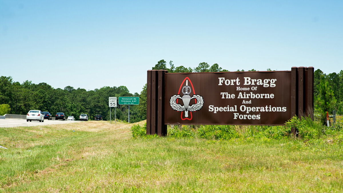 <i>Shutterstock</i><br/>A sign identifies the Fort Bragg Army Base