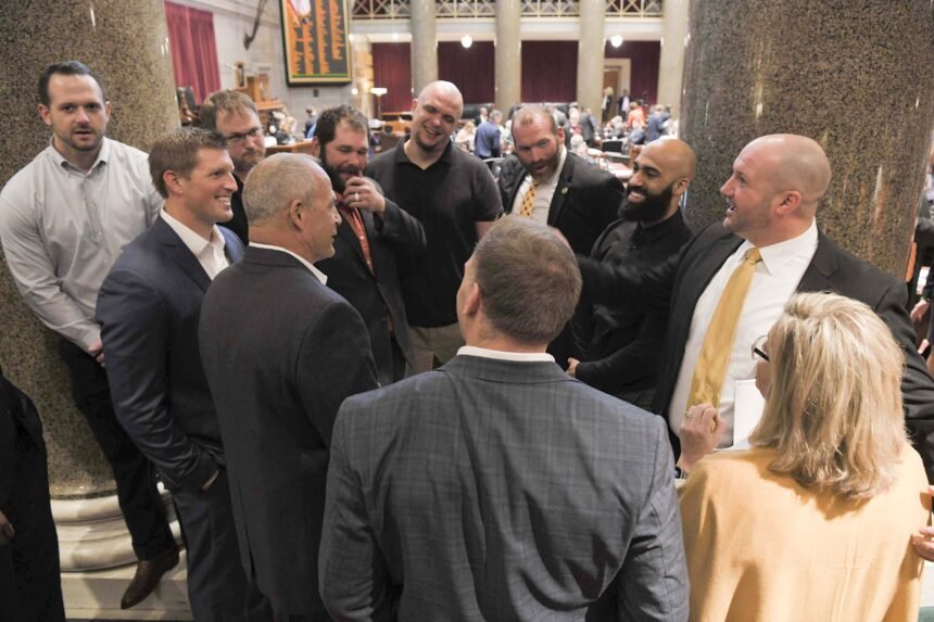 Former Mizzou Football Coach Gary Pinkel Honored At The Capitol Abc17news 