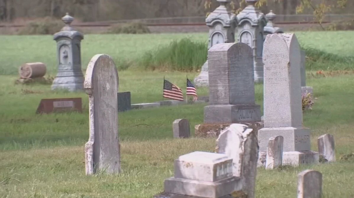 <i>KPTV</i><br/>Rural cemetery near Harrisburg