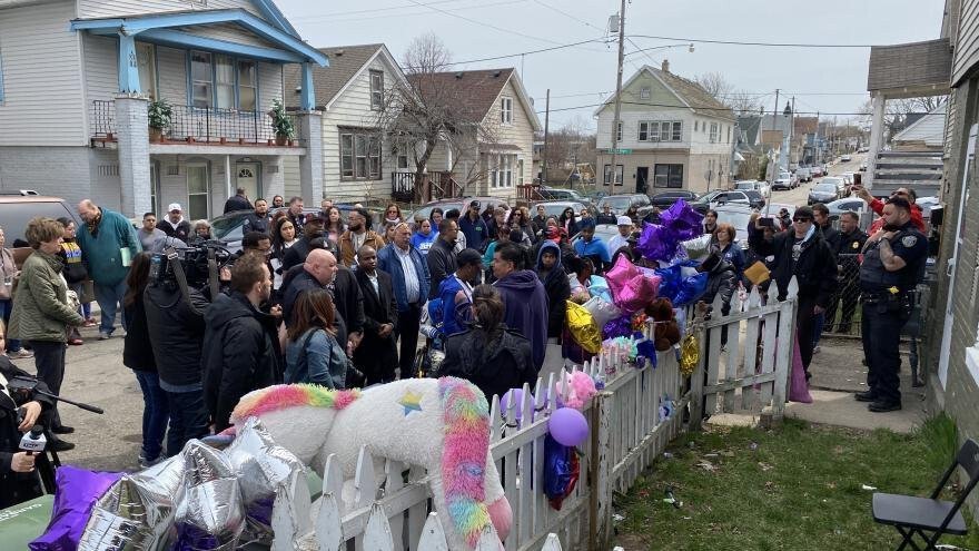 <i>WDJT</i><br/>Returning to the scene of a crime to help bring a family justice. Dozens gathered for a community walk in the neighborhood where Shanaria Wilson