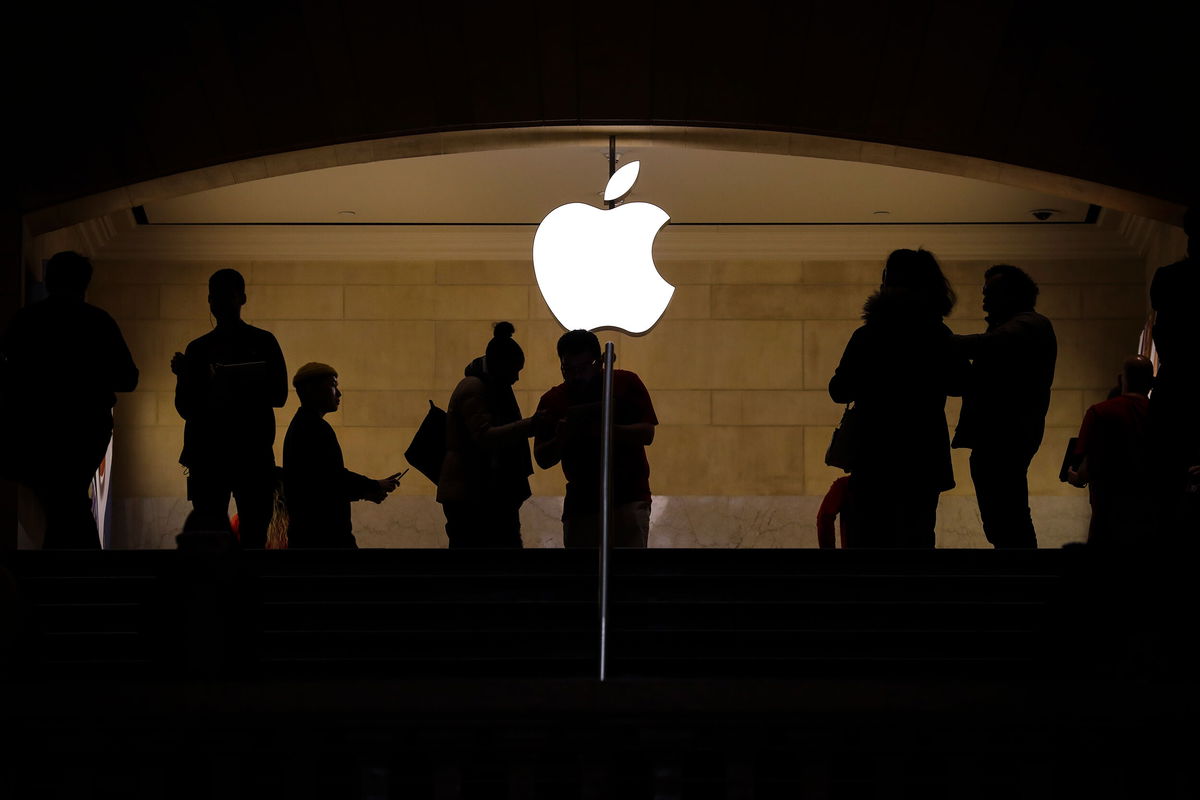 <i>Drew Angerer/Getty Images</i><br/>People shop in an Apple retail store in Grand Central Terminal