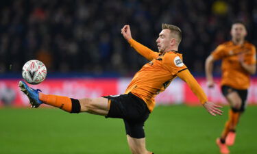 Bowen stretches to control the ball during the English FA Cup fourth round football match between Hull City and Chelsea at the KCOM Stadium in Kingston-upon-Hull on January 25