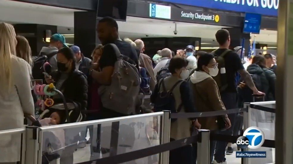 <i>KABC</i><br/>Many of those flying during the busy Memorial Day weekend are paying a hefty price for their flights.