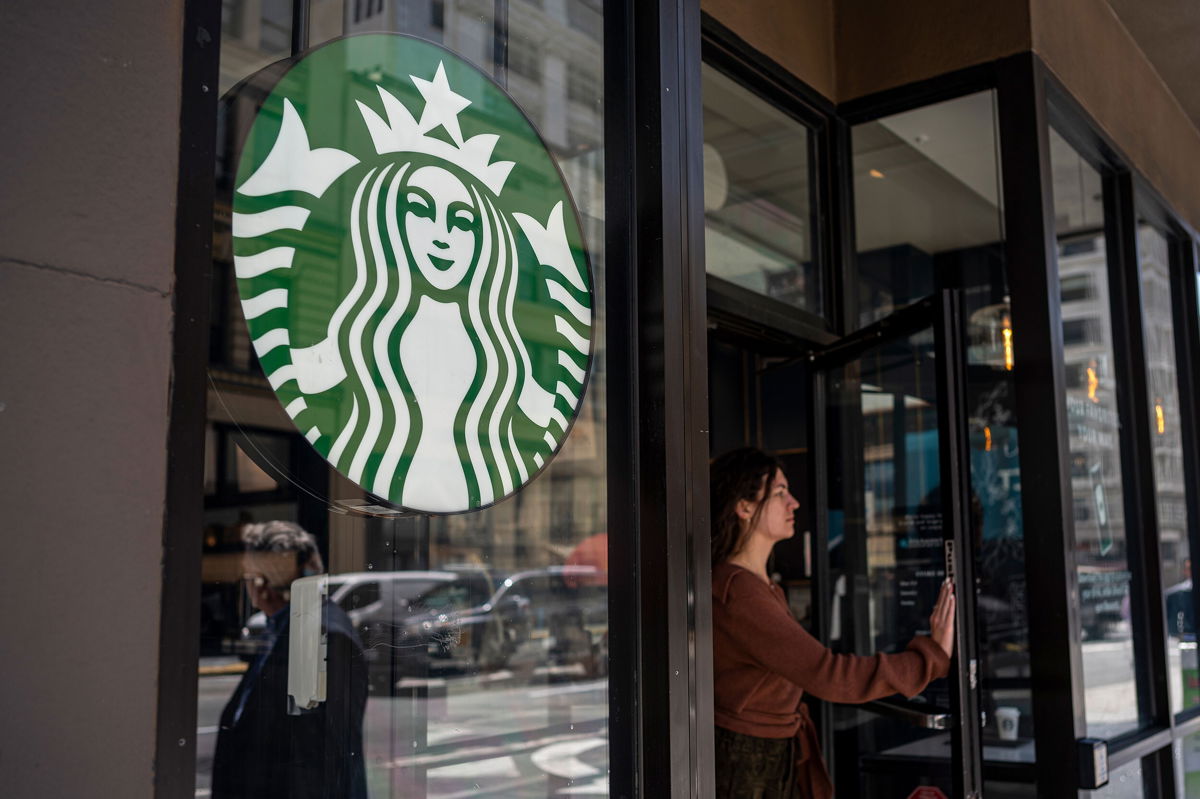 <i>David Paul Morris/Bloomberg/Getty Images</i><br/>Starbucks stores across the country are voting to unionize.