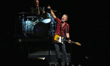Bruce Springsteen and E Street Band is heading back on tour.