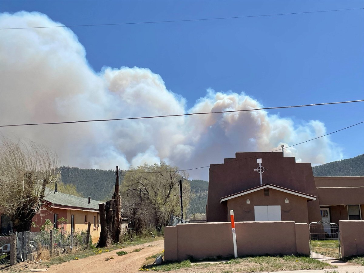 <i>Andrew Hay/Reuters</i><br/>Smoke from the Calf Canyon fire could be seen in Mora